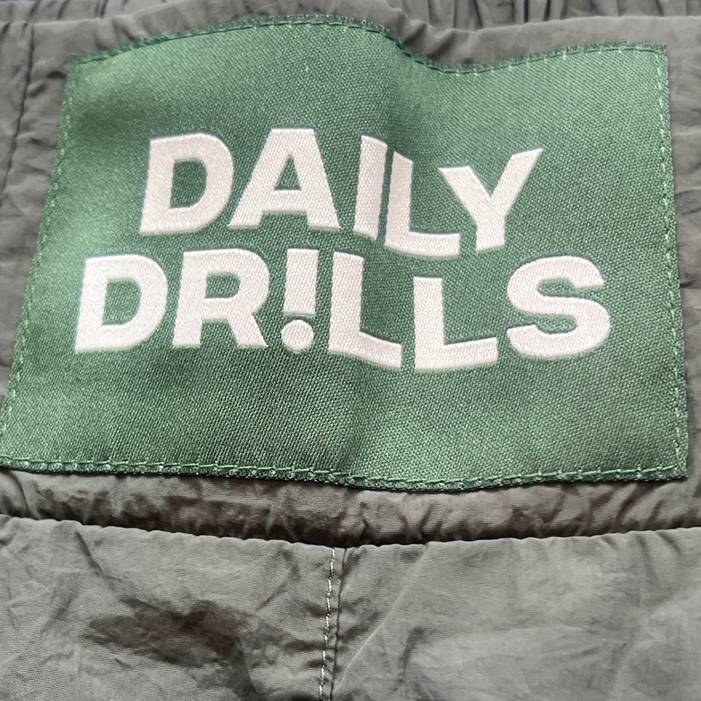 Daily Drills Bounce Shorts Olive Green Rare High Waisted Athletic Shorts M - Picture 5 of 7